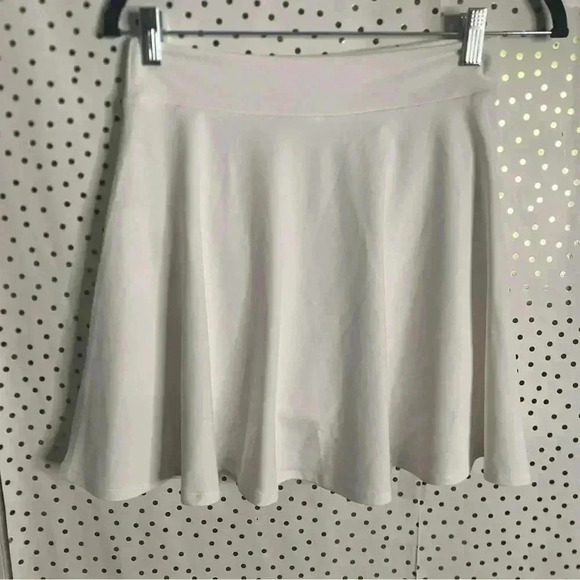 Fabletics White Skirt - Picture 1 of 9